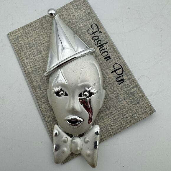 Vintage 80s Sad Clown Face Brooch Pin Glitter Tear Harlequin Mime Hat - Picture 1 of 4